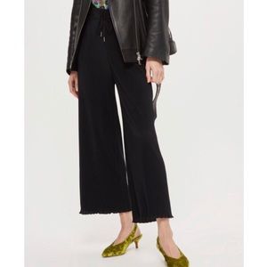 ✨ Topshop Black Drawstring Palazzo Plisse Pants ✨